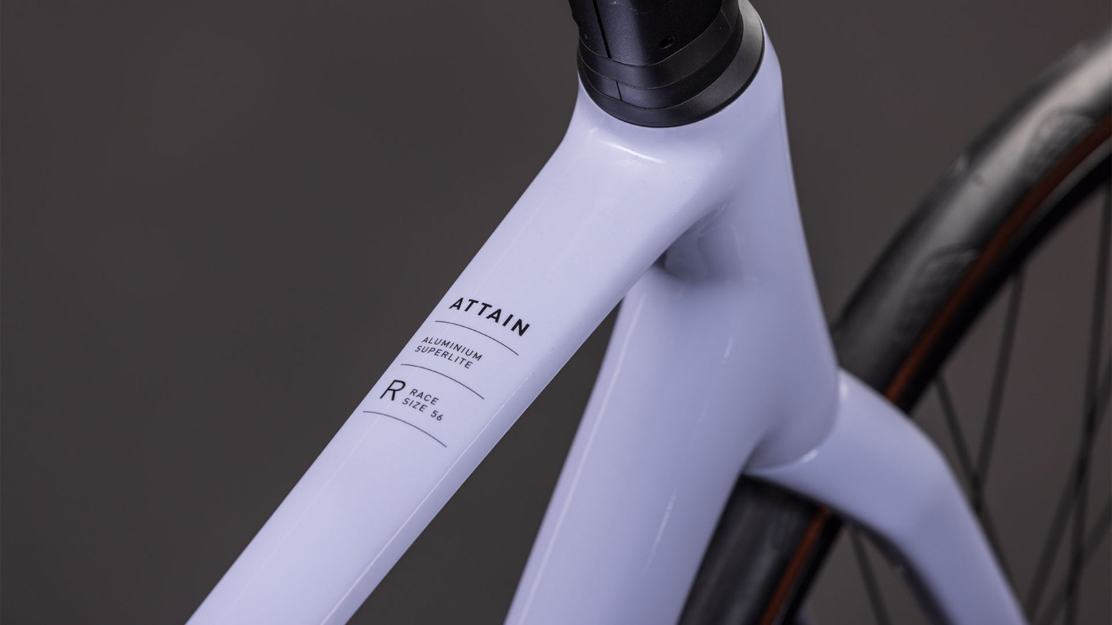 Cube Attain Race cyclamen´n´black